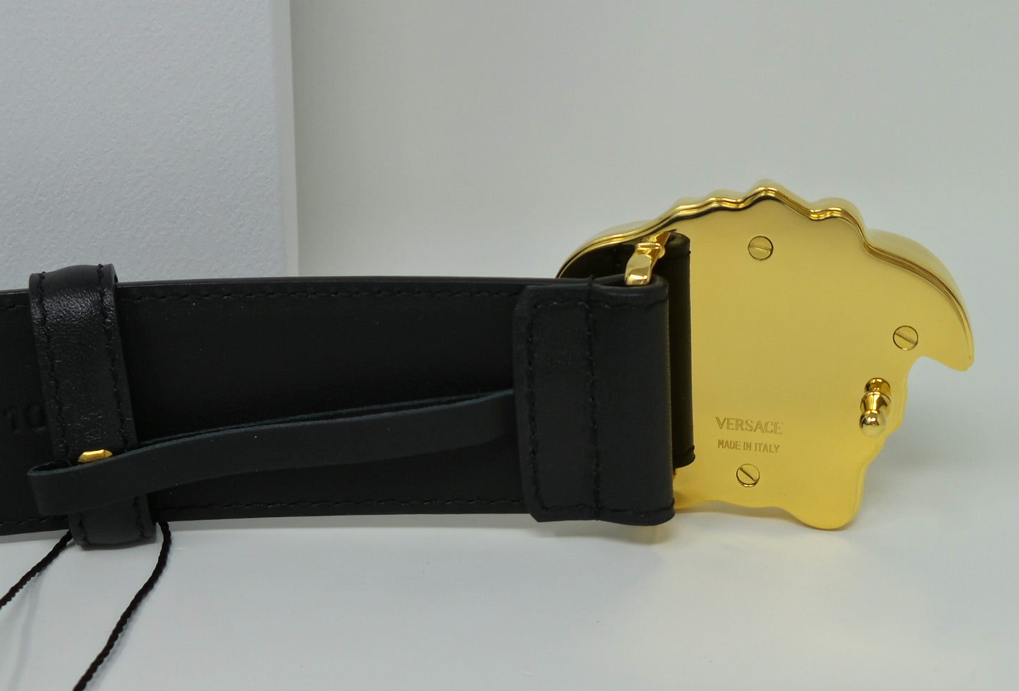 Black Leather Belt With Gold Medusa Buckle Unisex