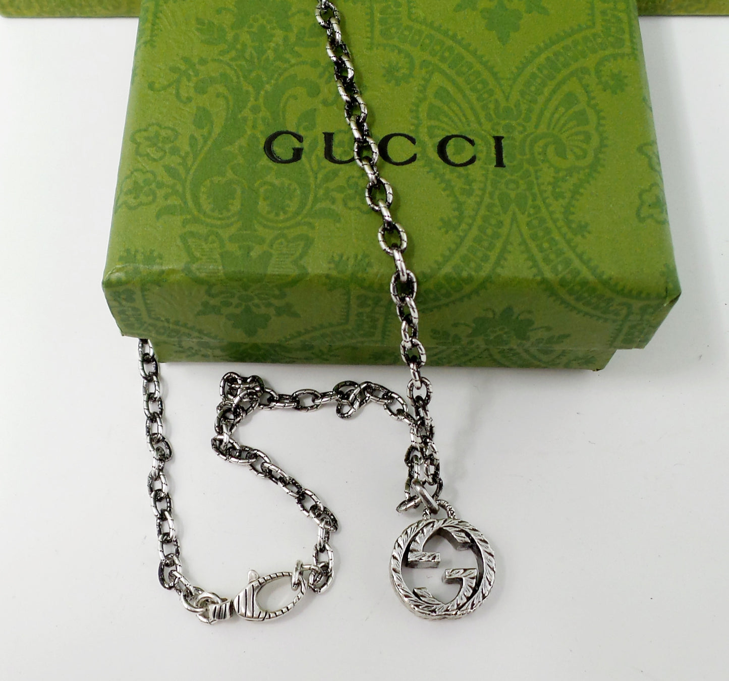 Unisex Silver Necklace Interlocking G Pendant Textured Chain